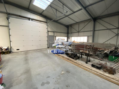 Local d'activités - 145 m²