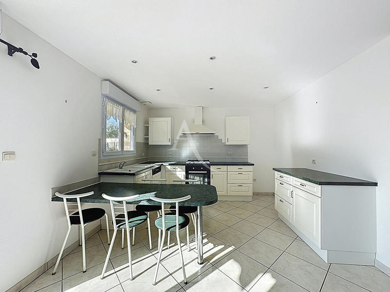 Maison - 88 m² - 4 pièces