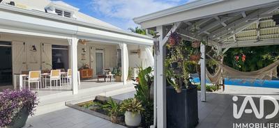 Maison - 230 m² - 6 pièces