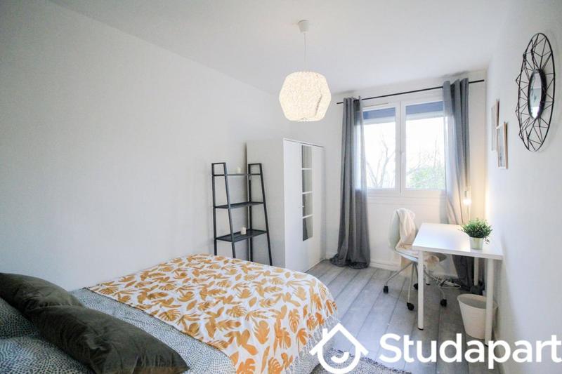 Chambre - 11 m² - 1 pièce