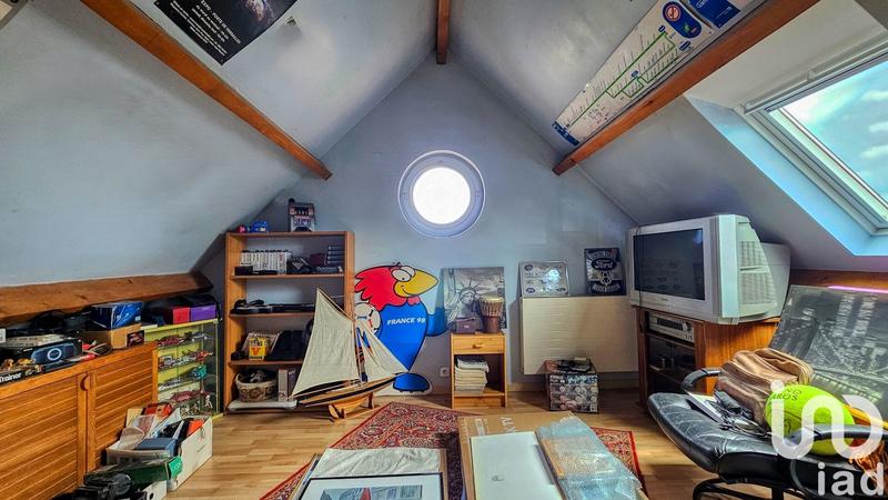 Maison - 205 m² - 8 pièces