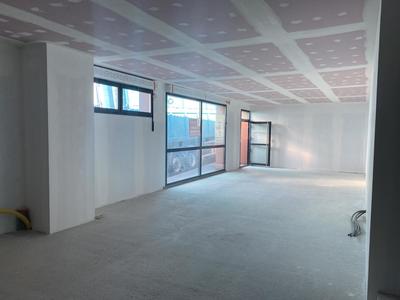 Local commercial - 112 m²