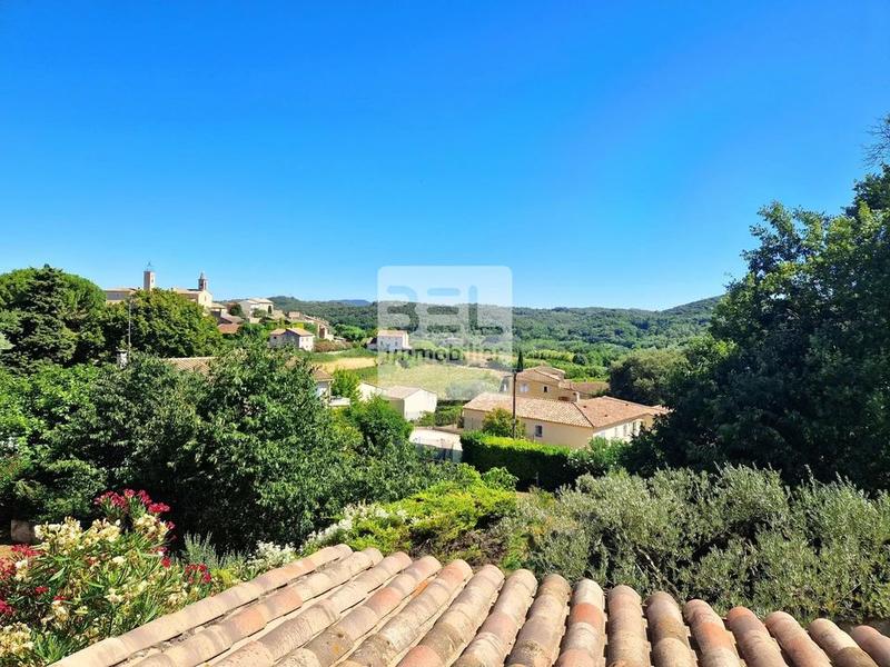 Propriété - 144 m² - 6 pièces