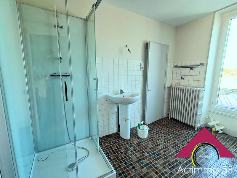 Fonds de commerce - Magasins - 1 080 m²