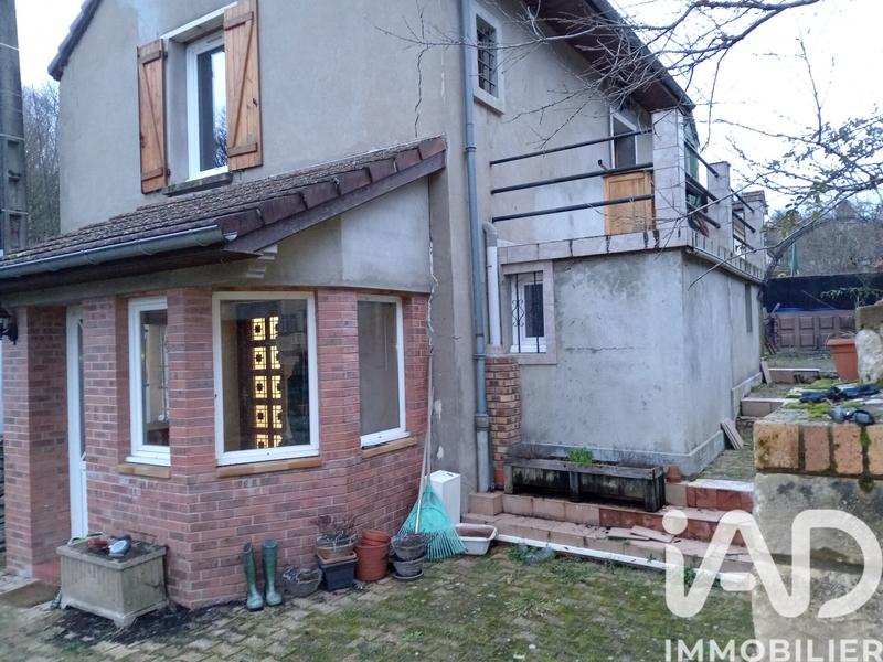 Maison - 95 m² - 6 pièces