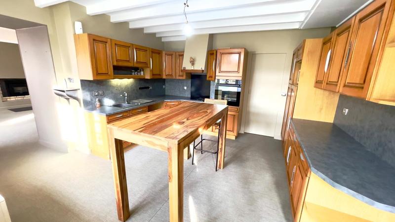 Maison de ville - 253 m² - 6 pièces