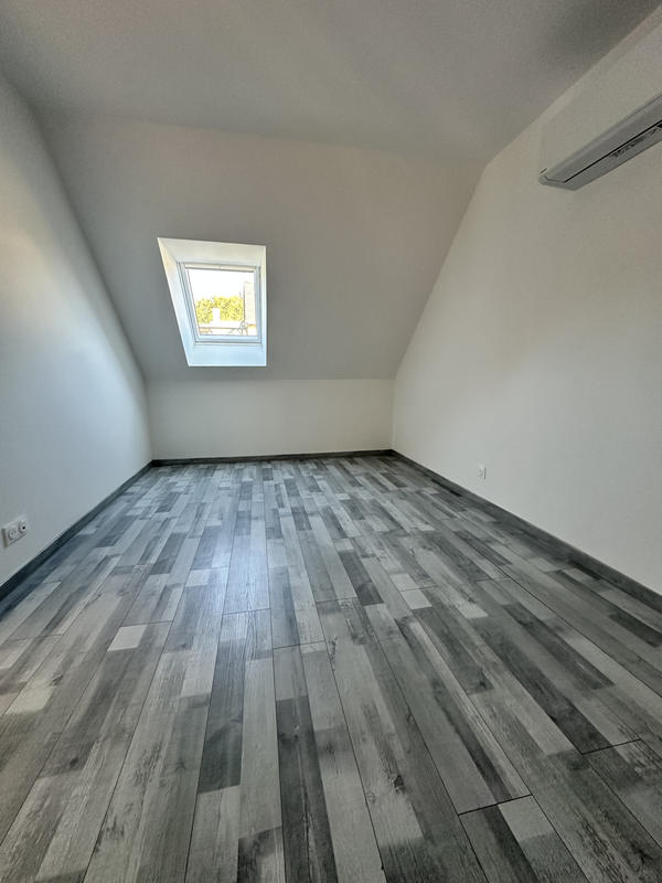 Maison - 85 m² - 5 pièces