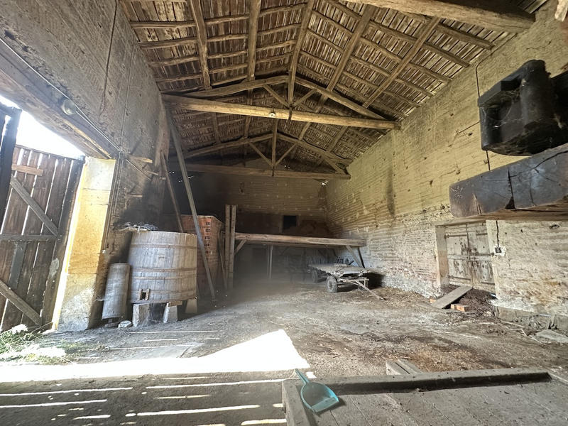 Maison - 220 m² - 7 pièces