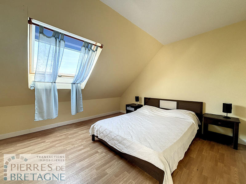 Maison - 220 m² - 7 pièces