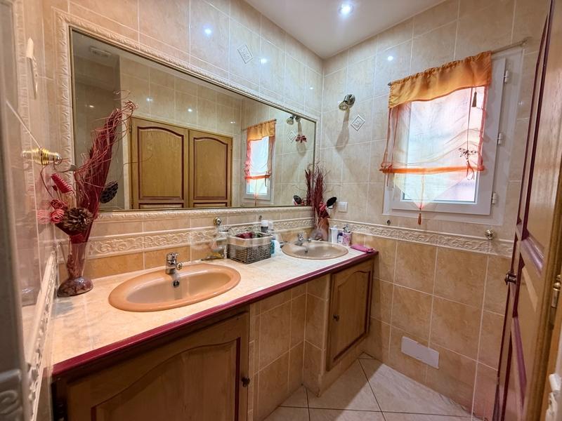 Maison - 187 m² - 6 pièces