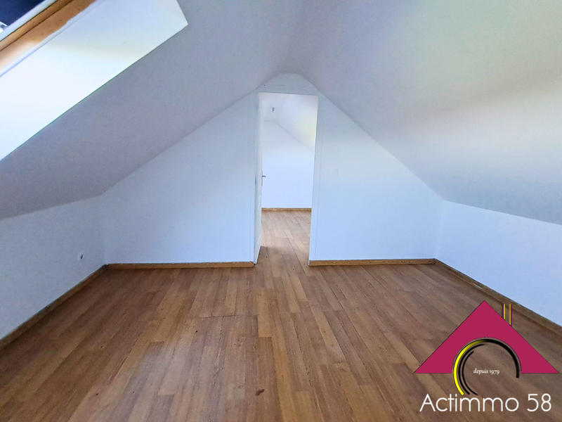 Maison - 171 m² - 9 pièces