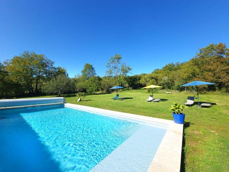 Maison - 285 m² - 10 pièces