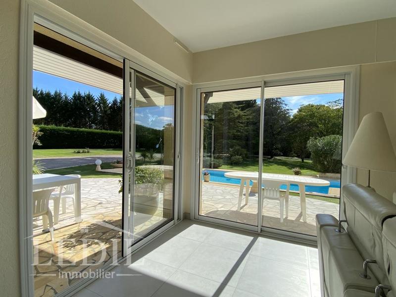 Maison - 212 m² - 6 pièces