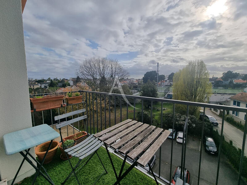 Appartement - 99 m² - 4 pièces