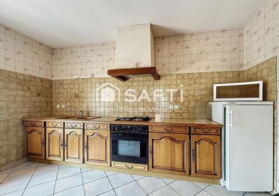 Maison - 97 m² - 5 pièces