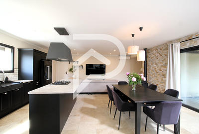 Maison - 120 m² - 4 pièces