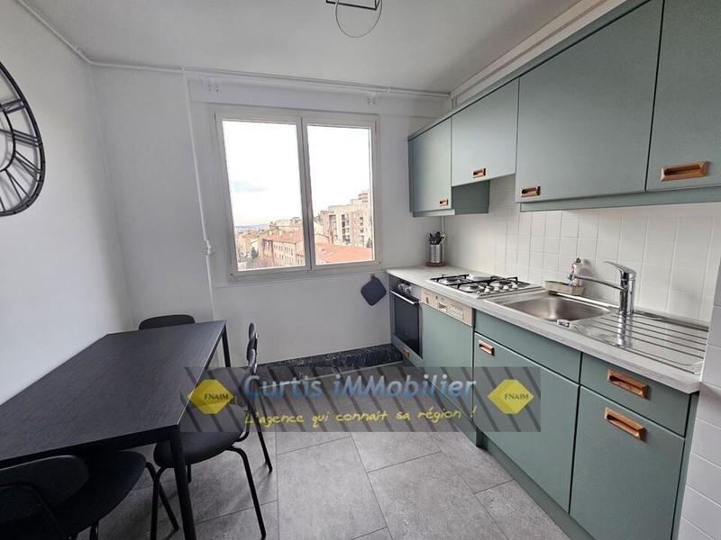 Appartement - 92 m² - 5 pièces