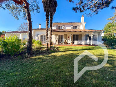 Maison - 185 m² - 6 pièces