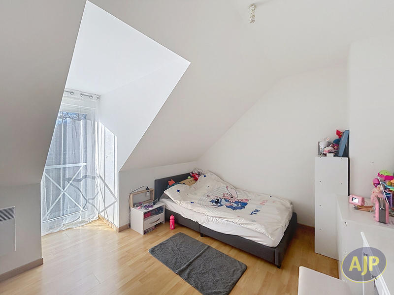 Maison - 87 m² - 5 pièces