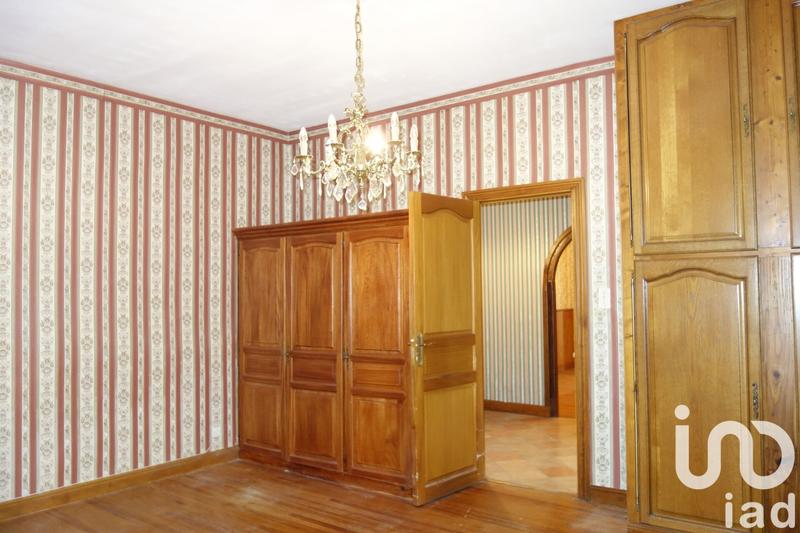 Maison - 220 m² - 6 pièces