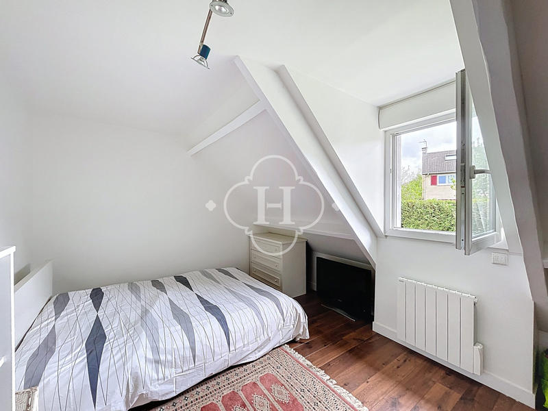 Maison - 168 m² - 8 pièces