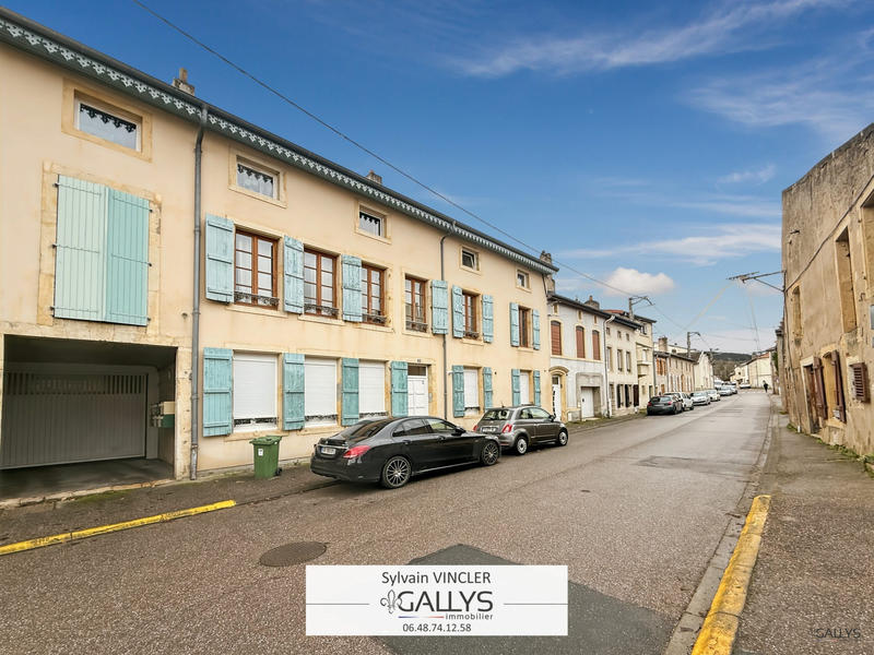 Appartement - 94 m² - 5 pièces