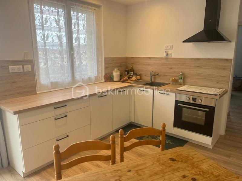 Maison - 216 m² - 7 pièces