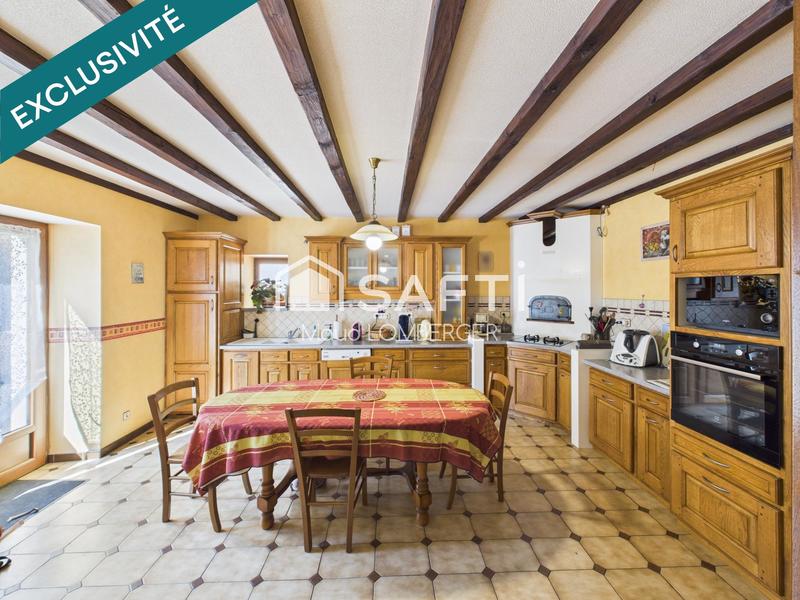 Maison de village - 215 m² - 8 pièces