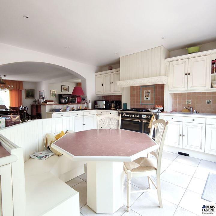 Maison traditionnelle - 186 m² - 9 pièces