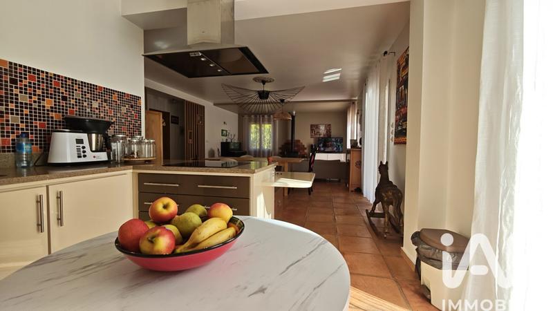 Maison - 200 m² - 7 pièces