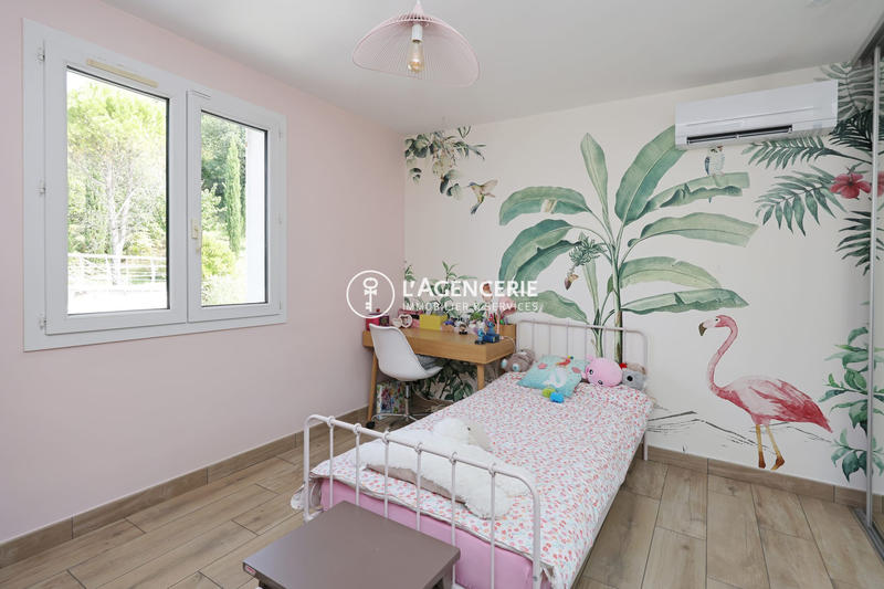 Villa - 210 m² - 6 pièces