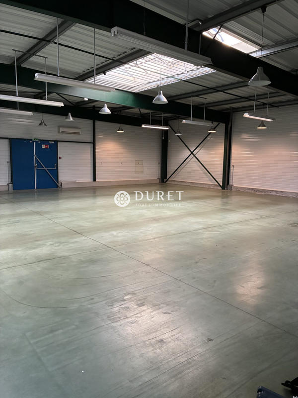 Local d'activités - 300 m²