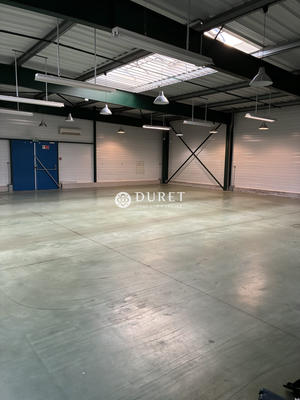 Local d'activités - 300 m²