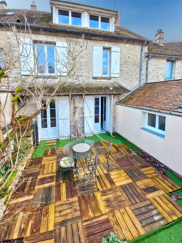 Maison - 137 m² - 7 pièces