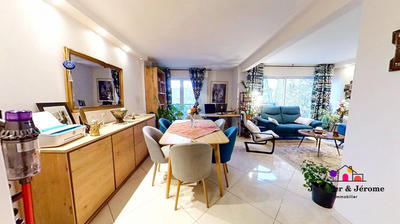 Appartement - 86 m² - 4 pièces