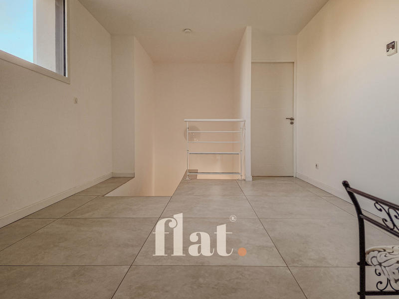 Maison - 172 m² - 8 pièces