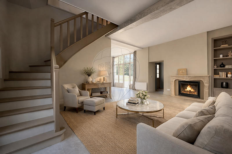 Corps de ferme - 330 m² - 8 pièces