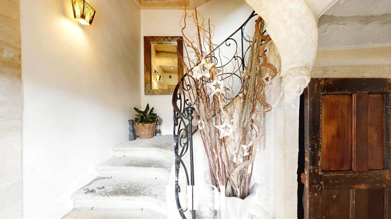 Maison - 300 m² - 9 pièces