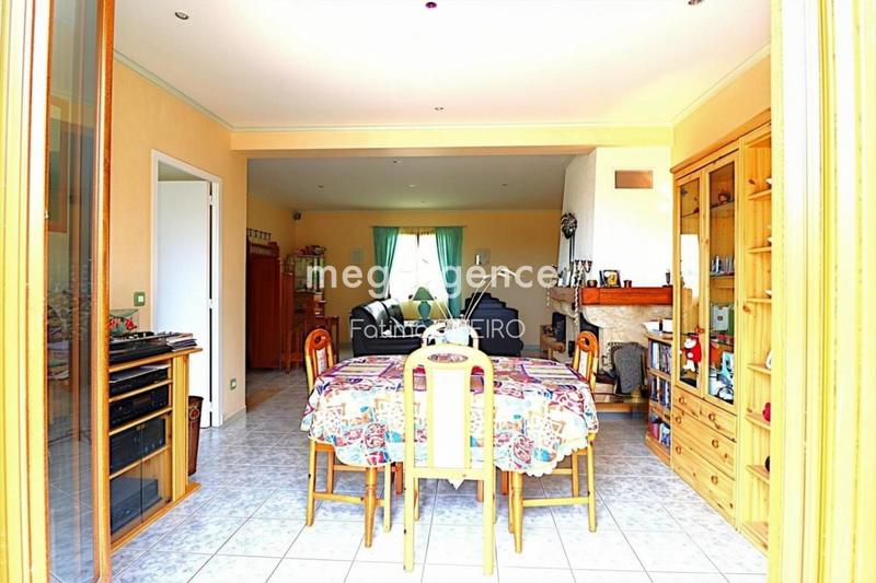 Pavillon - 120 m² - 6 pièces