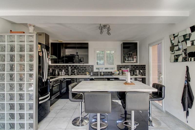 Maison - 104 m² - 5 pièces