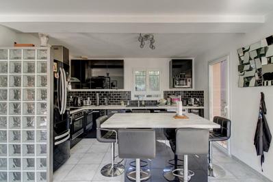 Maison - 104 m² - 5 pièces