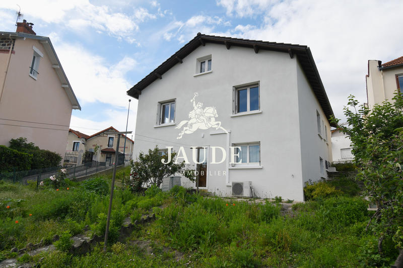 Maison - 200 m² - 7 pièces