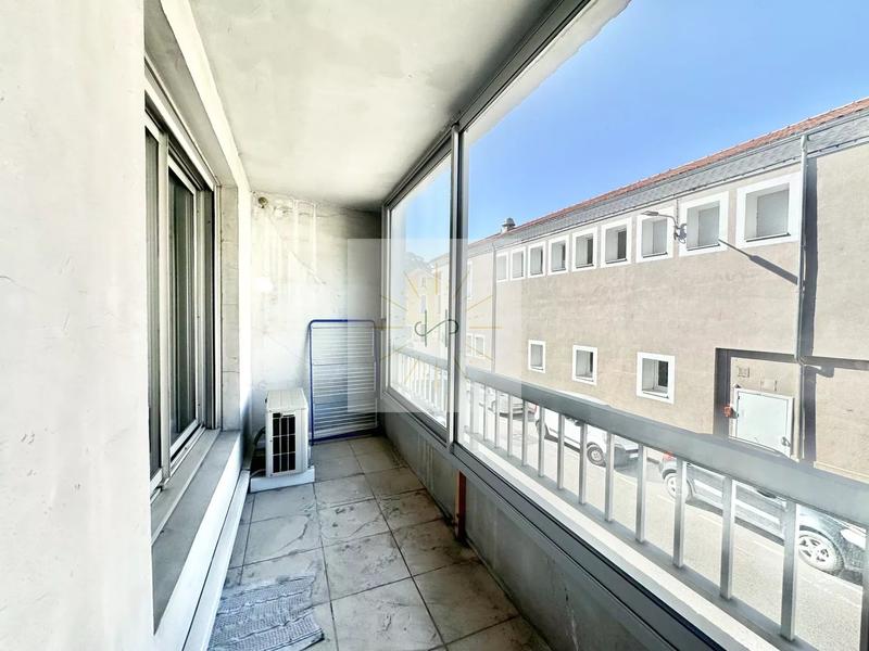 Appartement - 77 m² - 5 pièces