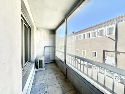 Appartement - 77 m² - 5 pièces