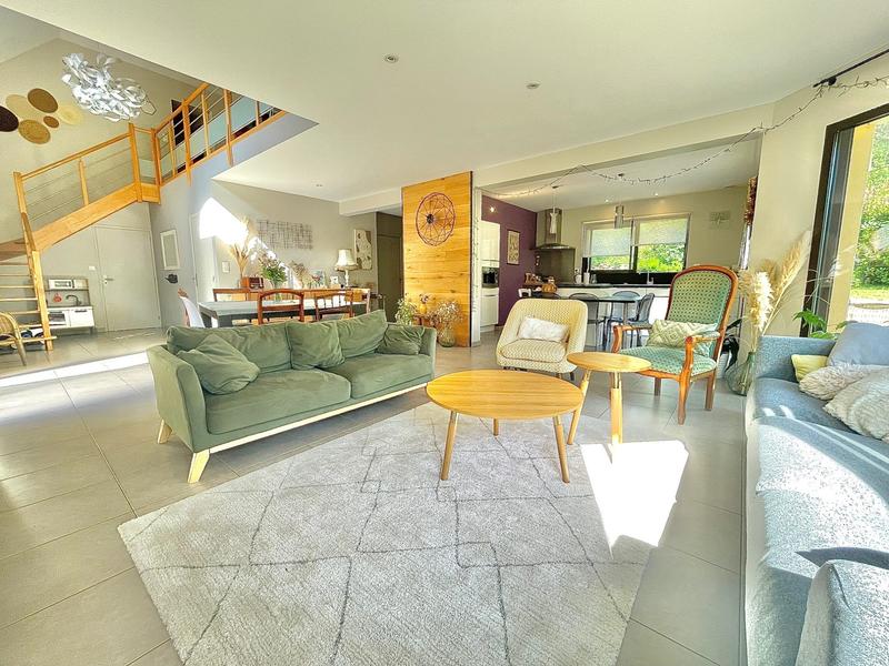 Maison - 155 m² - 7 pièces