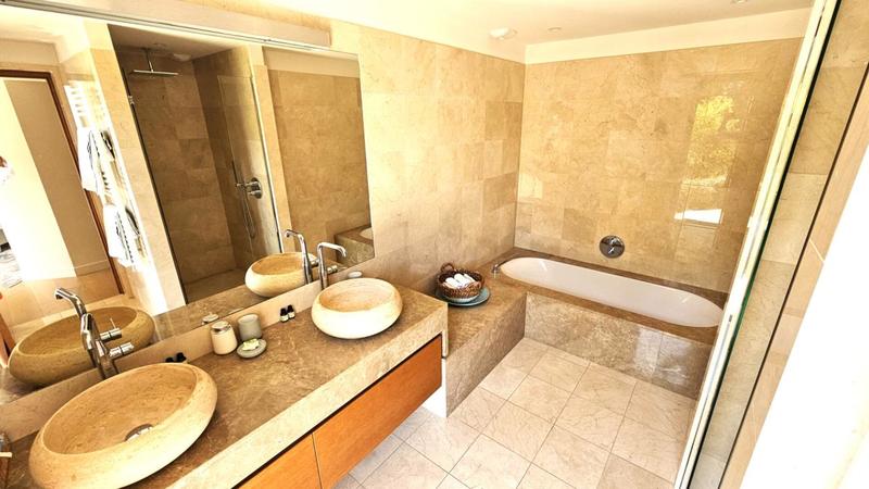 Demeure - 608 m² - 8 pièces