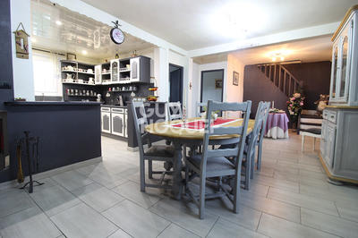 Maison - 180 m² - 7 pièces