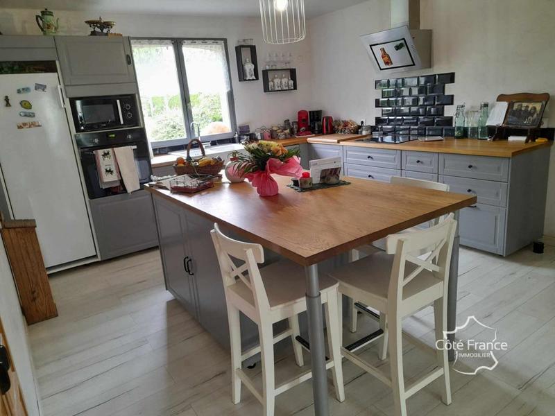 Maison - 182 m² - 8 pièces