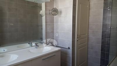 Villa - 90 m² - 4 pièces