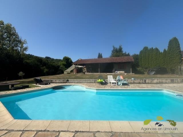 Propriété - 135 m² - 5 pièces